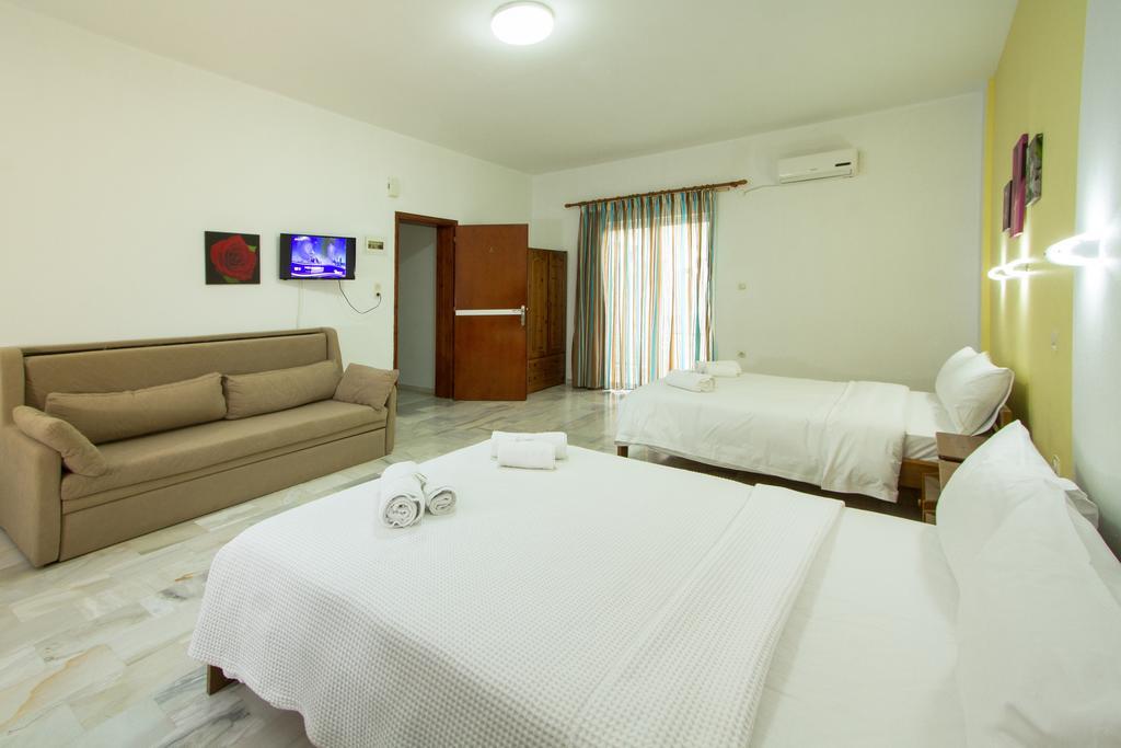 Revekka Rooms Kissamos Exterior photo