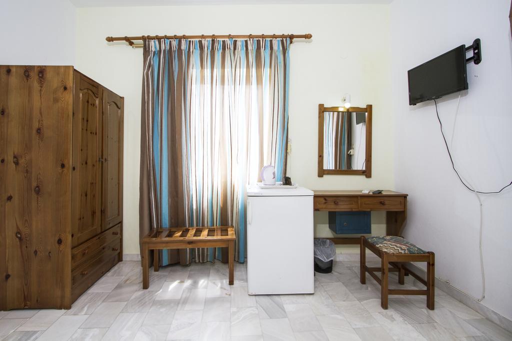 Revekka Rooms Kissamos Exterior photo