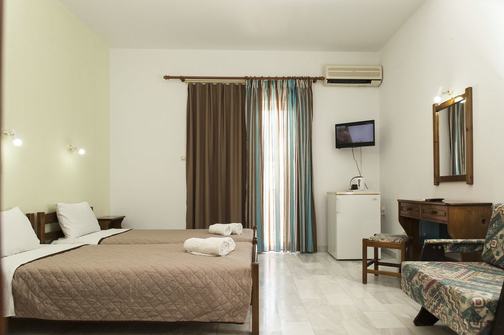 Revekka Rooms Kissamos Exterior photo