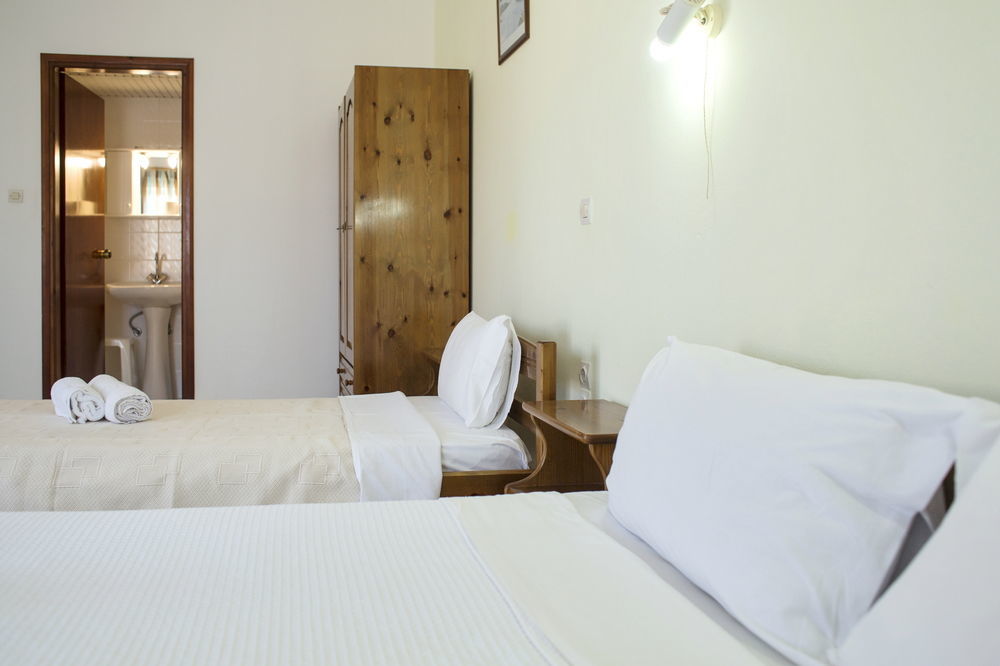 Revekka Rooms Kissamos Exterior photo