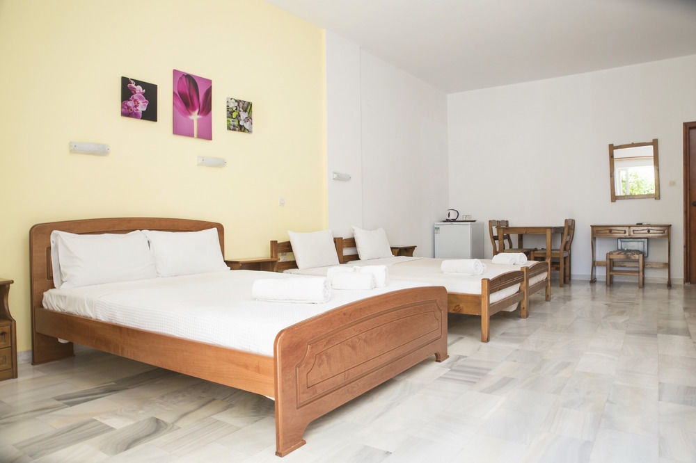Revekka Rooms Kissamos Exterior photo