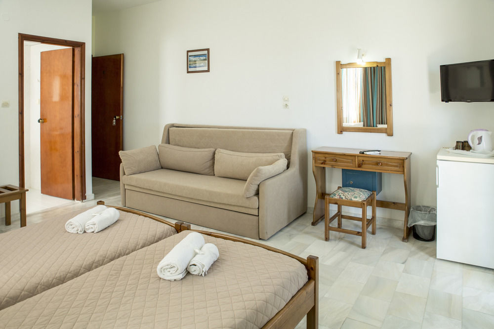 Revekka Rooms Kissamos Exterior photo