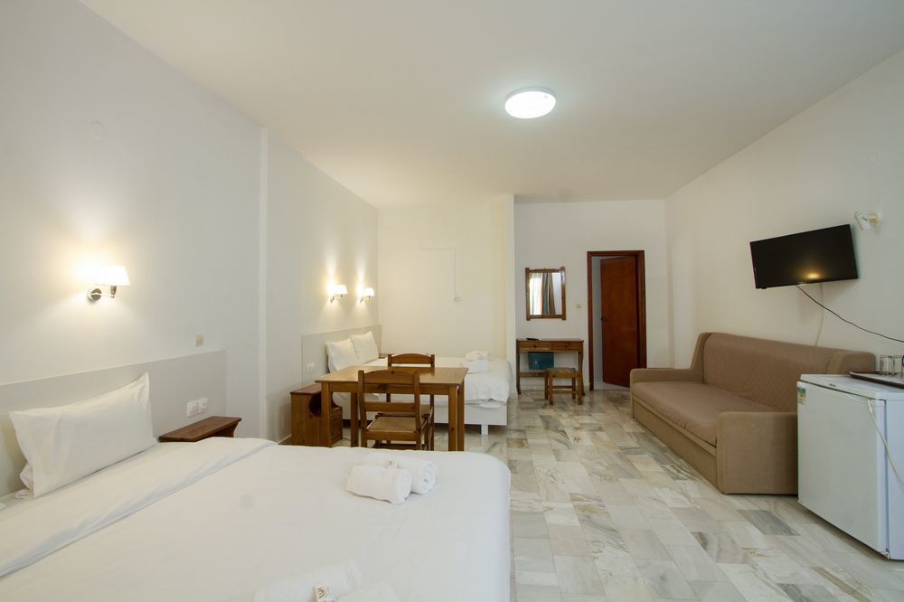 Revekka Rooms Kissamos Exterior photo